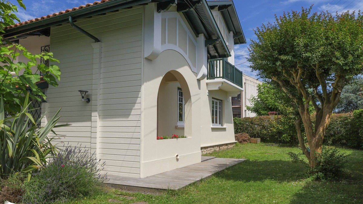 Saint-Vincent-de-Tyrosse Villa | VILLA LILIAC 5 bedrooms/pool