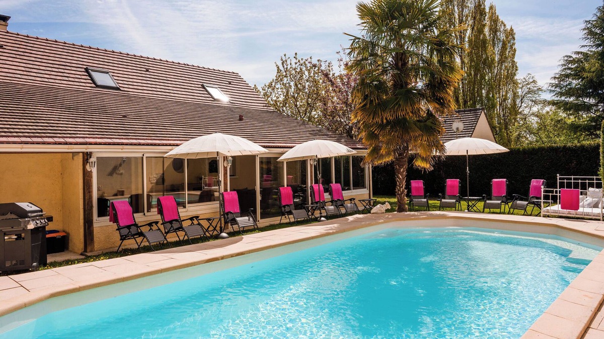 Vernou-la-Celle-sur-Seine Villa | Villa 4, Piscine Chauffée Privée, Proche Fontainebleau, au Calme