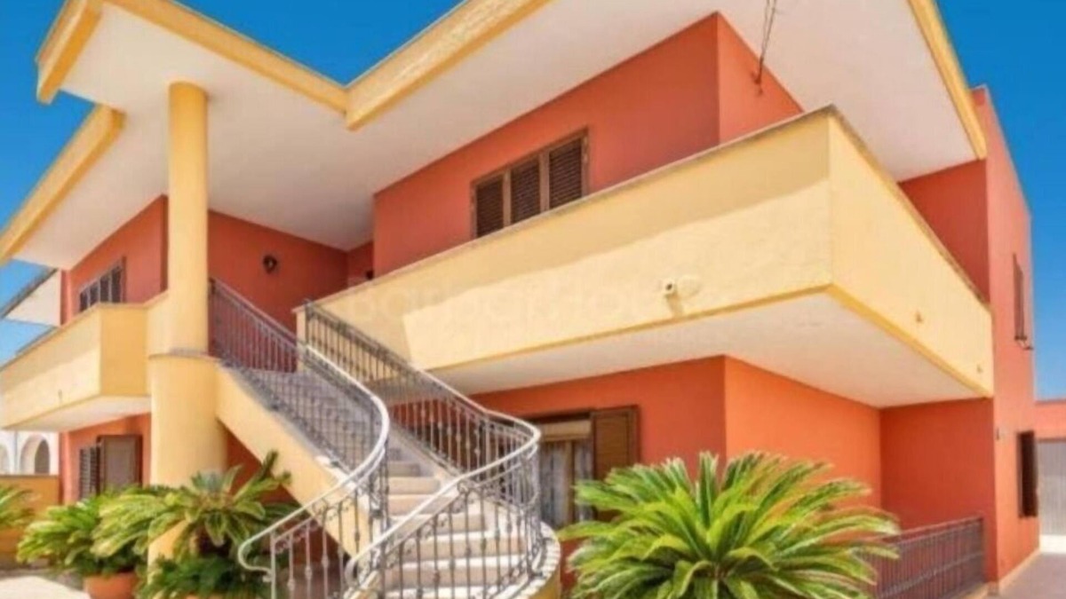 Vignacastrisi Villa | Villa Francesca, beautiful villa a step away from castro