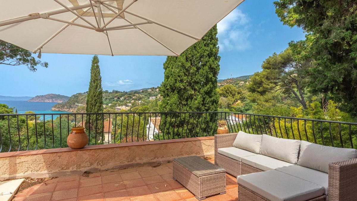 Le Rayol House | Villa G by Interhome