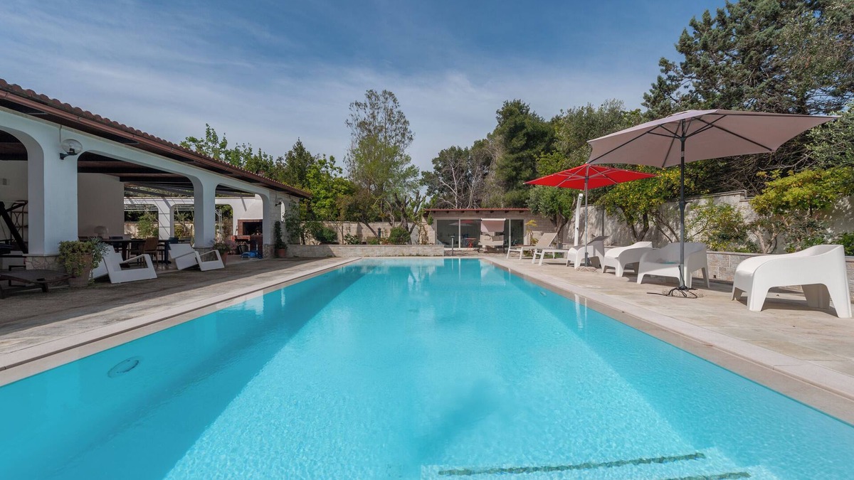 Castromediano Villa | Villa 'Gaia' with Private Pool, Wi-Fi and Air Conditioning