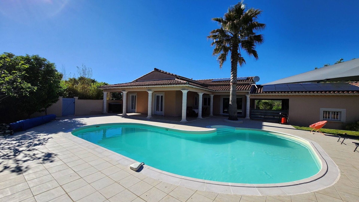 Vallerargues Villa | Villa Gardoise Avec Piscine Privée et Chauffee