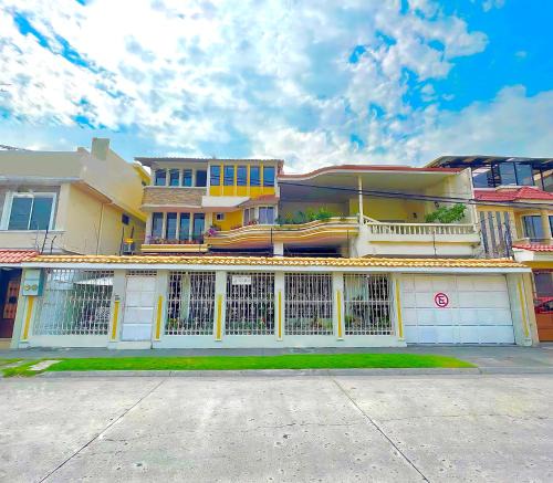 Garzota House | Villa Garza Inn