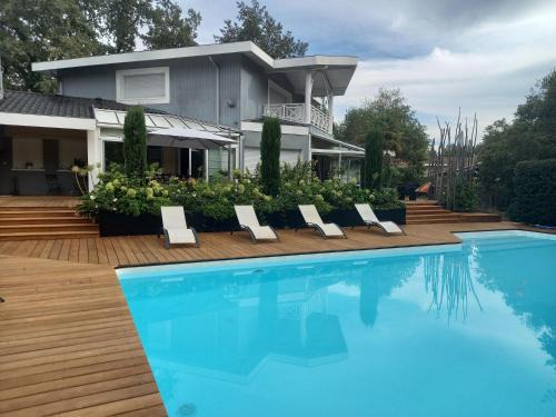 Gradignan Villa | Villa Gayac