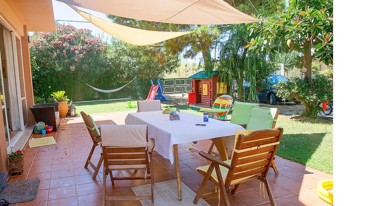 Gerani Villa | Villa Gerani, 30m From The Beach, Sleeps 6