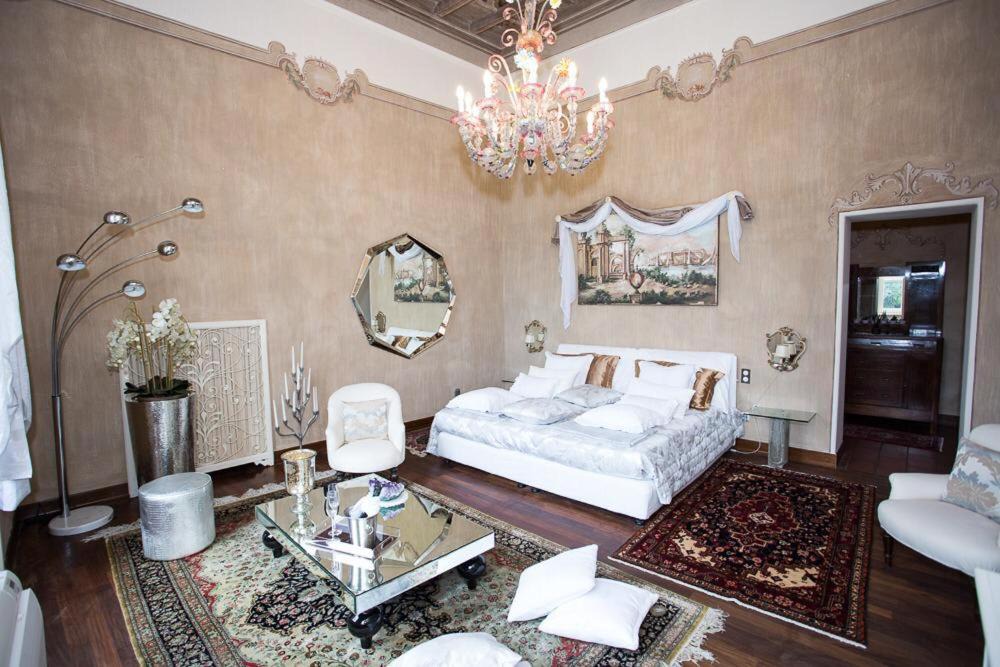 Azzate Bed & Breakfast | Villa Ghiringhelli
