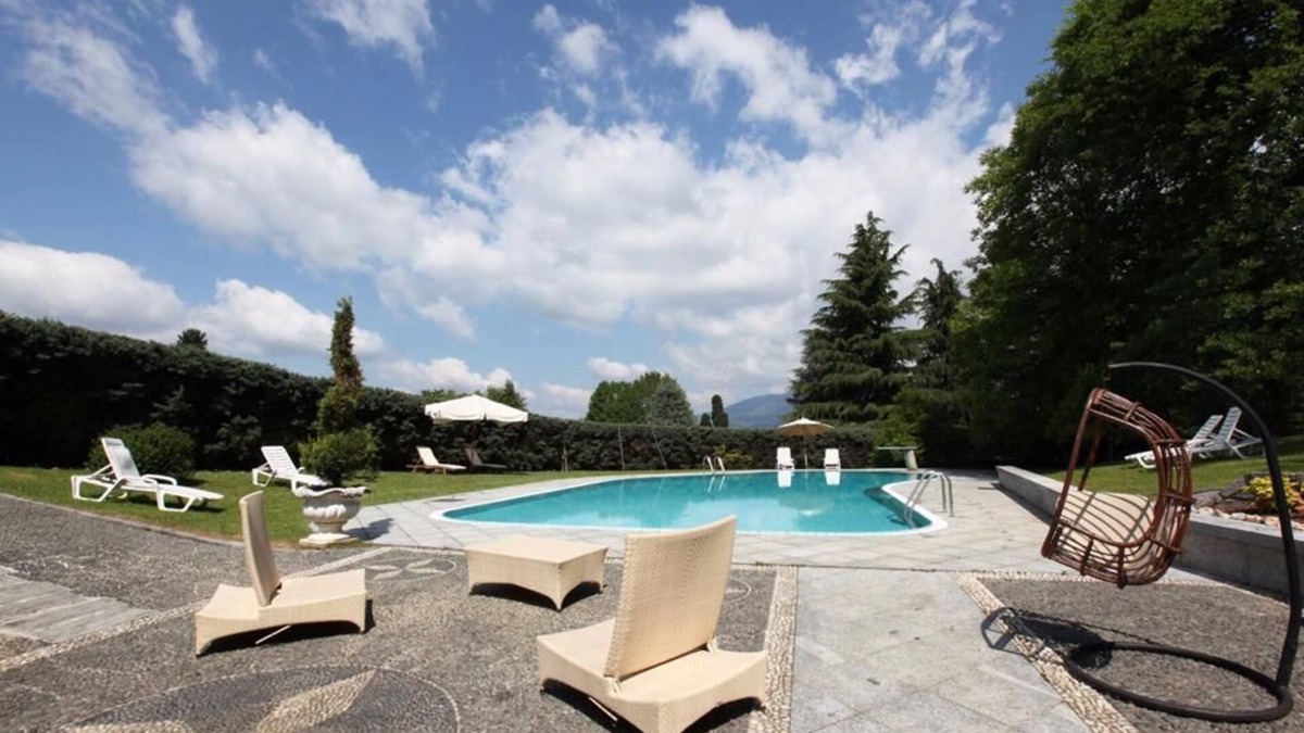 Azzate Bed & Breakfast | Villa Ghiringhelli