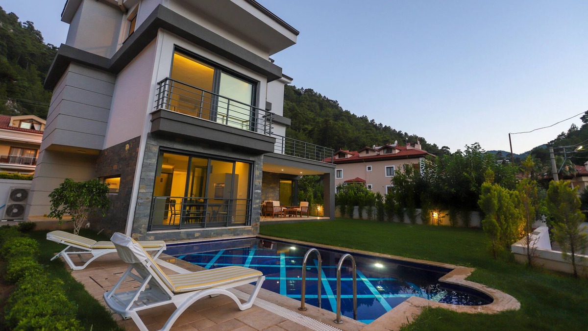Icmeler Villa | Villa Grass İçmeler Daily Weekly Rentals