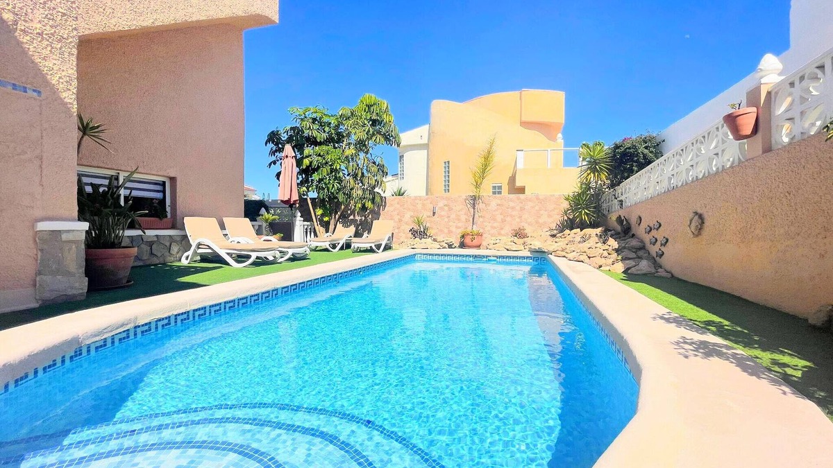 Quesada Villa | Villa Greco Ciudad Quesada by Villas&You