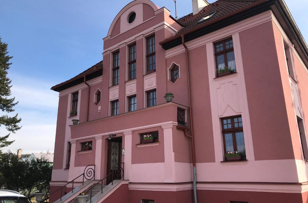 Ostrov Apartment | villa Gross-Nádražní 320 Ostrov