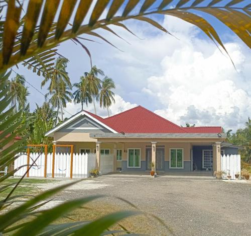 Sekinchan House | Villa Haryz - MslimOnly