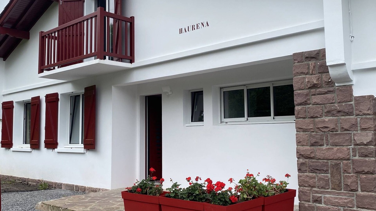 Saint-Pee-sur-Nivelle House | Villa HAURENA