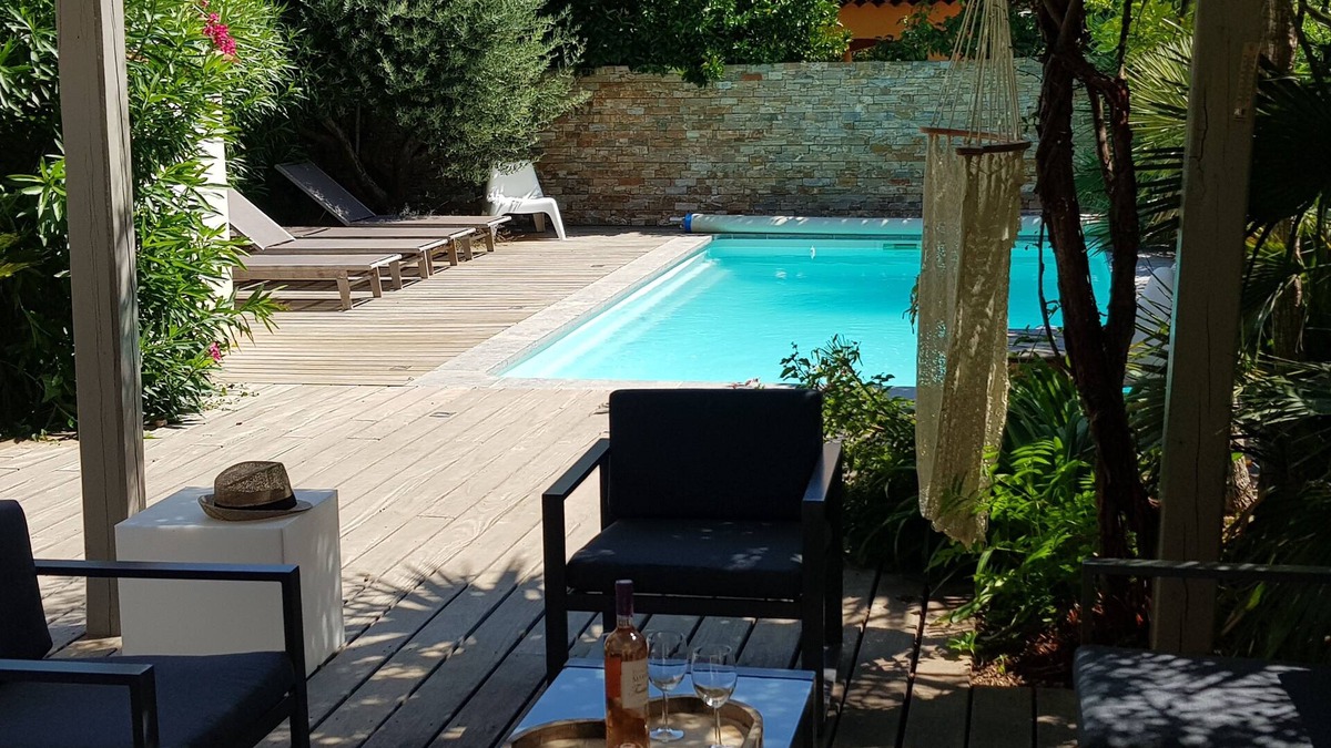 Miramar House | Villa heated pool 100m beach, 20 m from the port, terrace, Seaside, air conditioning