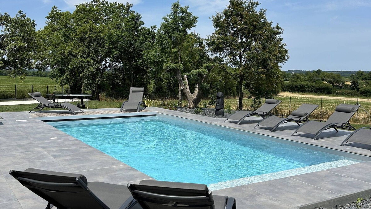 Pierric House | Villa Heated pool Jacuzzi & Multi activities Nature view