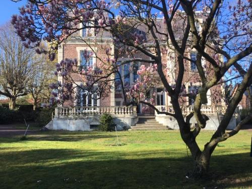 Flavy-le-Martel Bed & Breakfast | VILLA HENRI