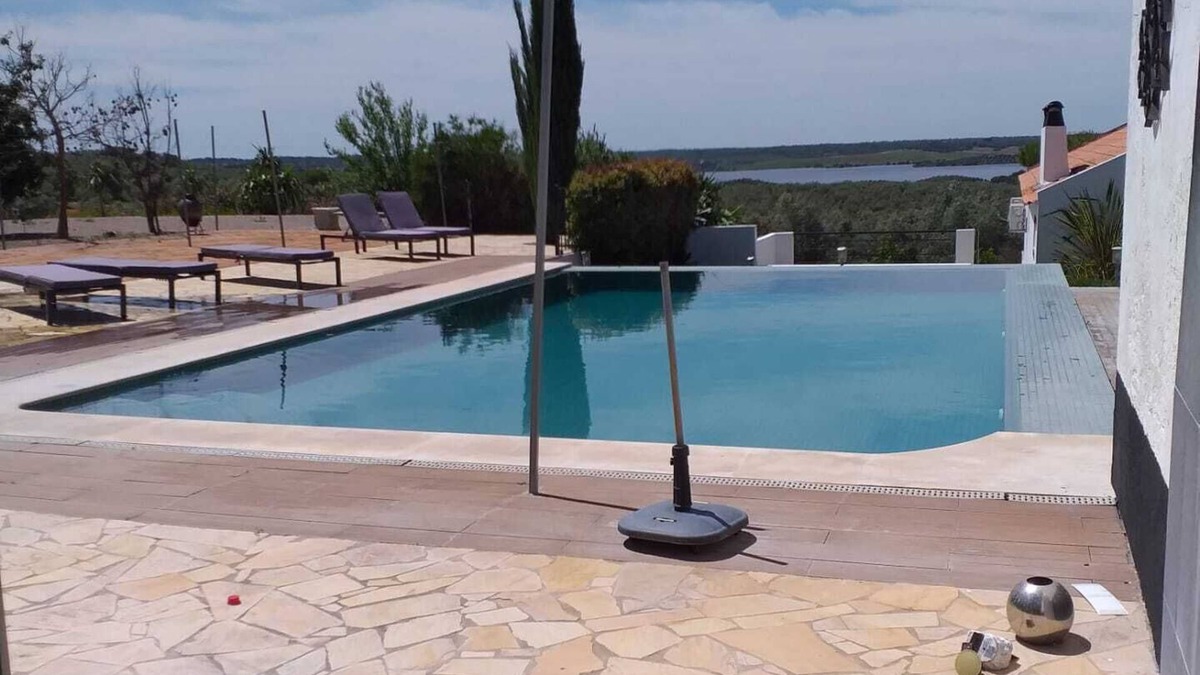 Avis Villa | Villa "Herdade Fonte Ferreira - Bolota" with Lake View, Pool, A/C, Wi-Fi & Balcony; Pet-Friendly