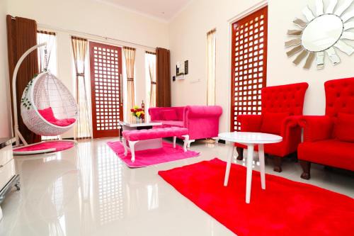 Beji Villa | Villa Holiday by Masterpiece Villa
