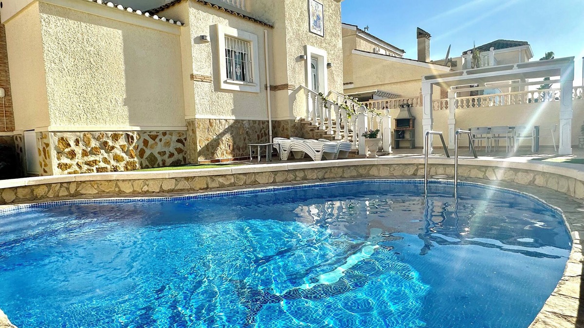 Gran Alacant Villa | Villa Holiday GA Centre Private Heated Pool