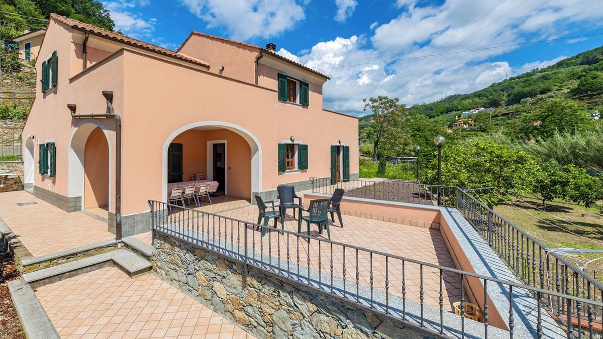 Calice Ligure Villa | Villa holidays in the sun and the sea of Liguria