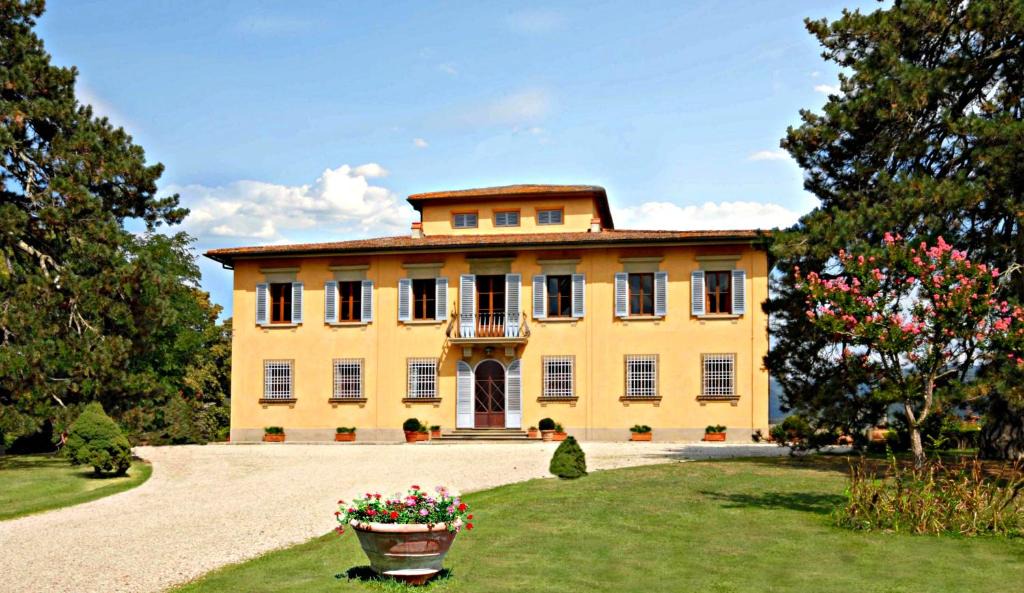 Vicchio Villa | Villa I Delfini