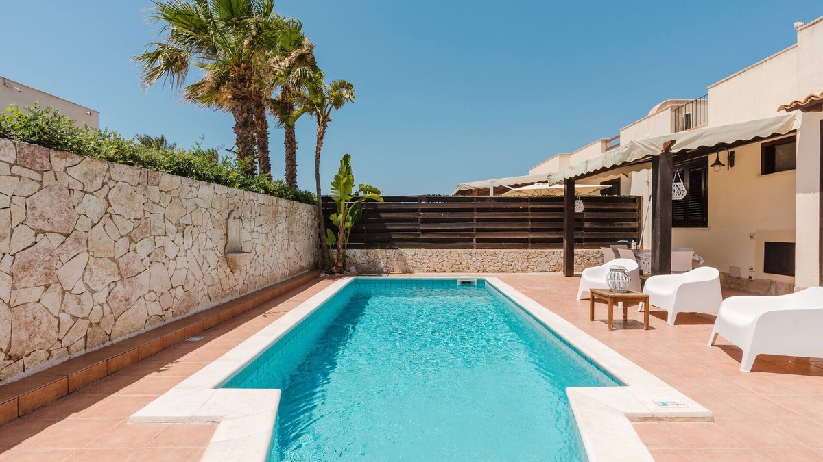 Tre Fontane Villa | Villa 'Il Canto delle Onde' with Pool, Sea View, Wi-Fi and Air Conditioning