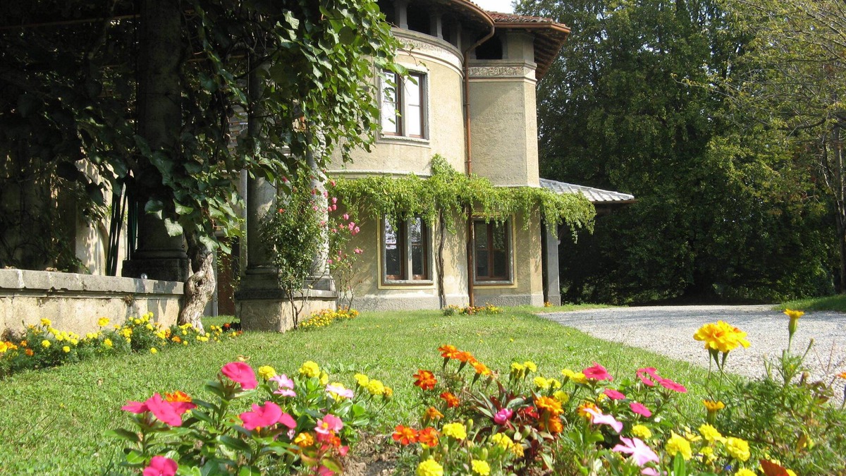 Erba Villa | Villa in a centuries-old park in upper Brianza