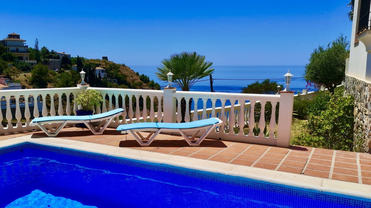 Almunecar Villa | Villa in a cove with private pool