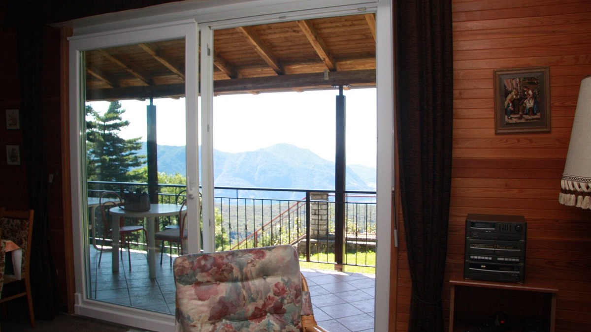 Premeno House | Villa in a sunny location on a large property with panoramic views of the lake, inexpensive