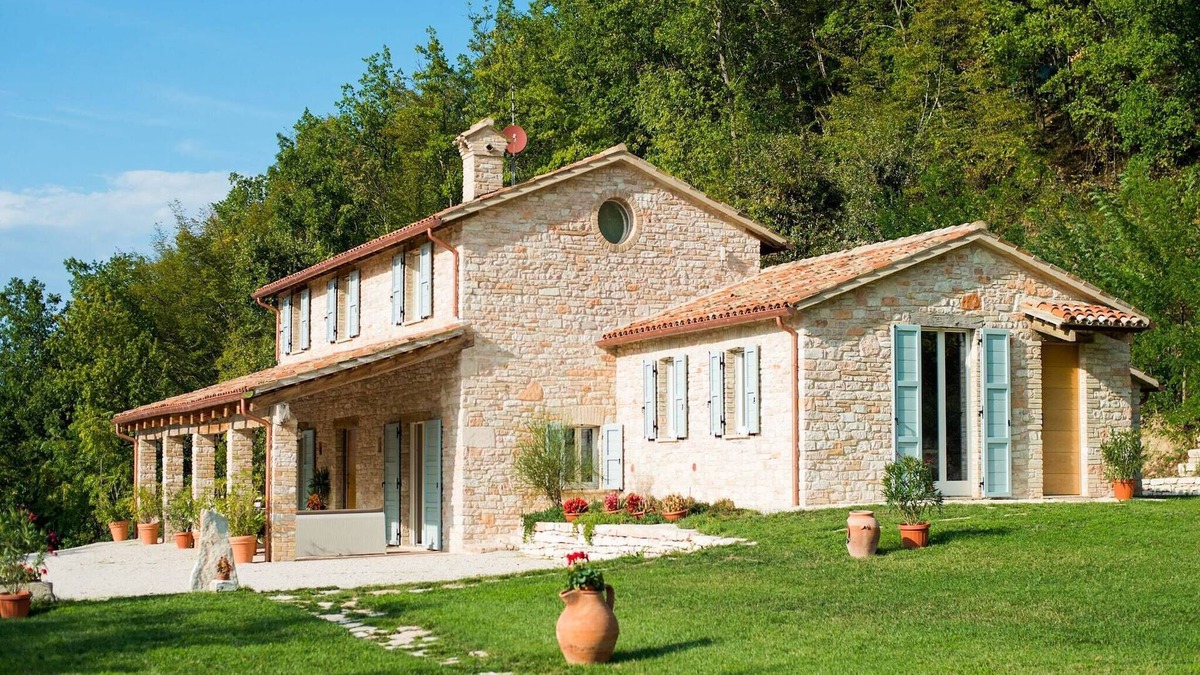 Acqualagna Villa | Villa in Acqualagna with Pool & Nature