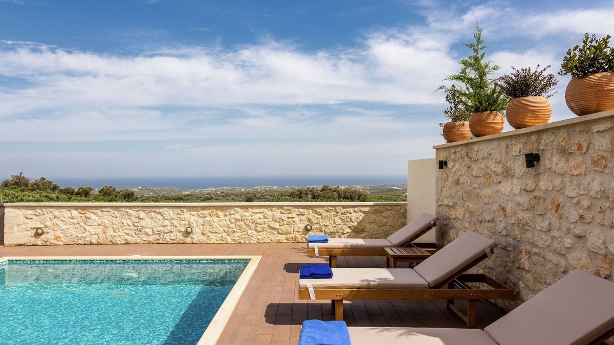 Skouloufia Villa | Villa in Arkadi with Panoramic Pool Views