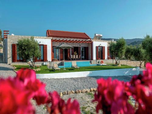 Kirianna Villa | Villa in Arkadi with Pool near the Sea