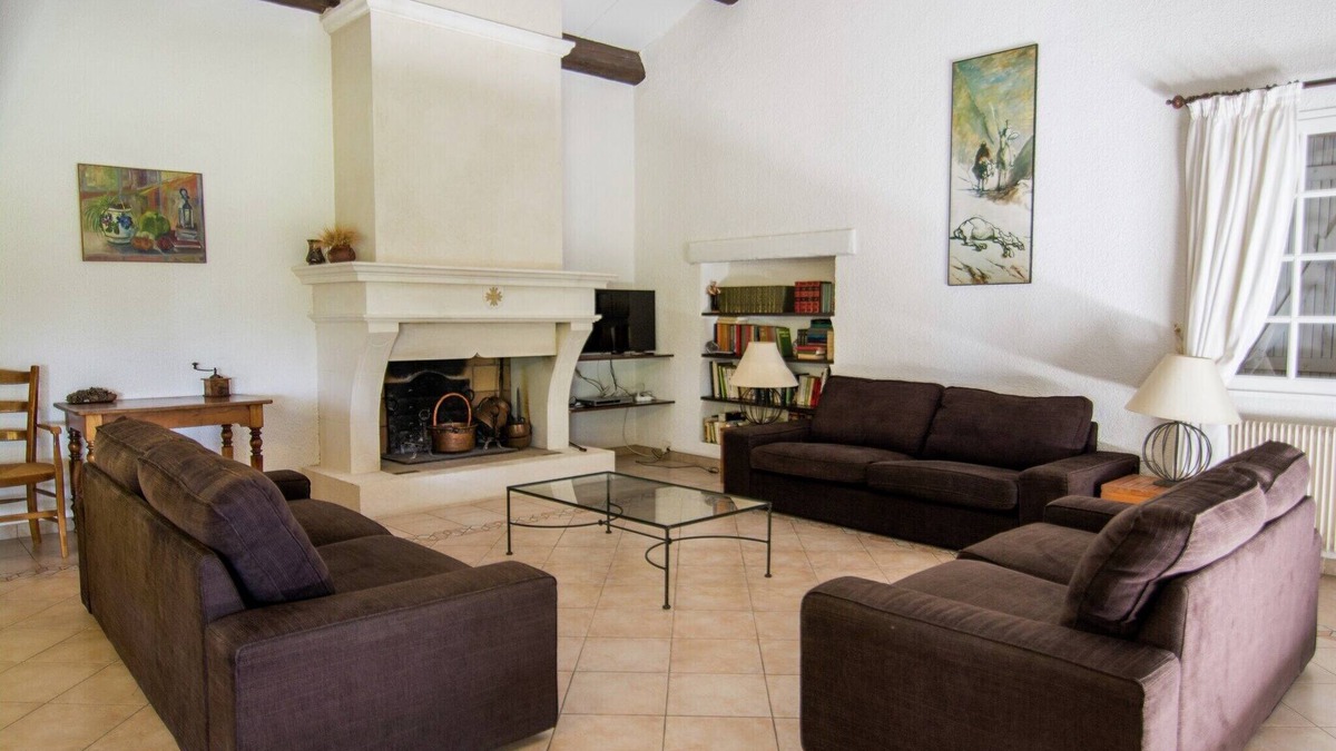 Campagnan Villa | Villa in Campagnan with Pool and Vineyard Views