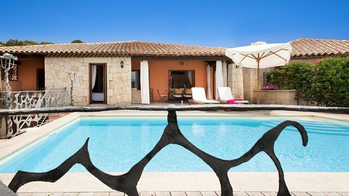Capo Coda Cavallo Villa | Villa in Capo Coda Cavallo with 5 bedrooms sleeps 10