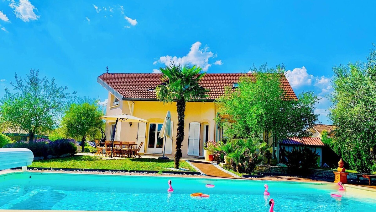 Chens-sur-Leman Villa | Villa in Chens SUR Leman