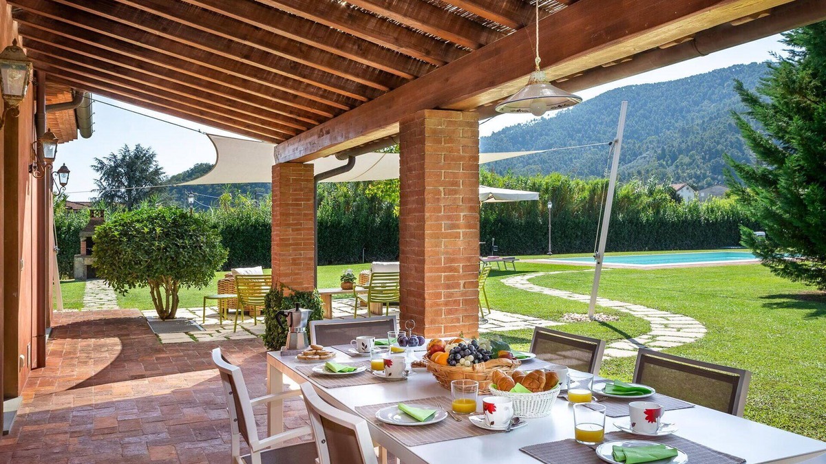 Colle di Compito Villa | Villa in Colle Di Compito with 2 bedrooms sleeps 4