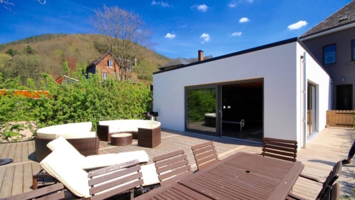 Coo House | Villa in Coo with Indoor Pool & Near Waterfalls