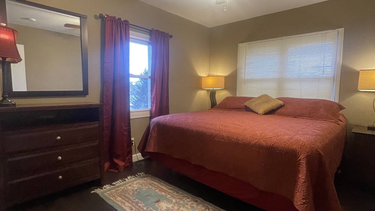 Eureka Villa | Villa in Eureka 1- mile to Hidden Valley & Six Flags