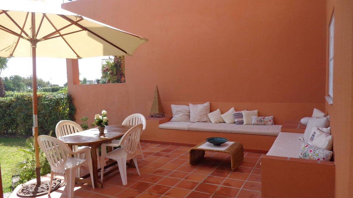 Puerto de la Duquesa House | Villa in first line, garden, barbecue, ideal for families.