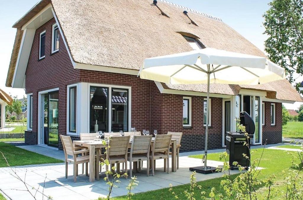 Idskenhuizen House | Villa in Friesland with Sauna and Jetty