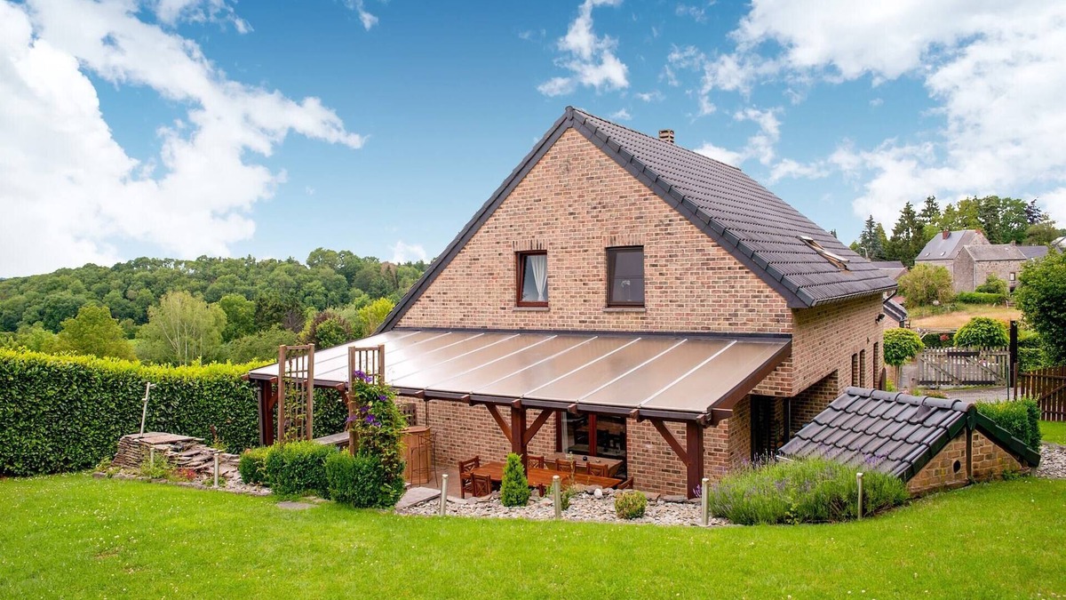 Hamoir Villa | Villa in Hamoir with Pool and Kayaking