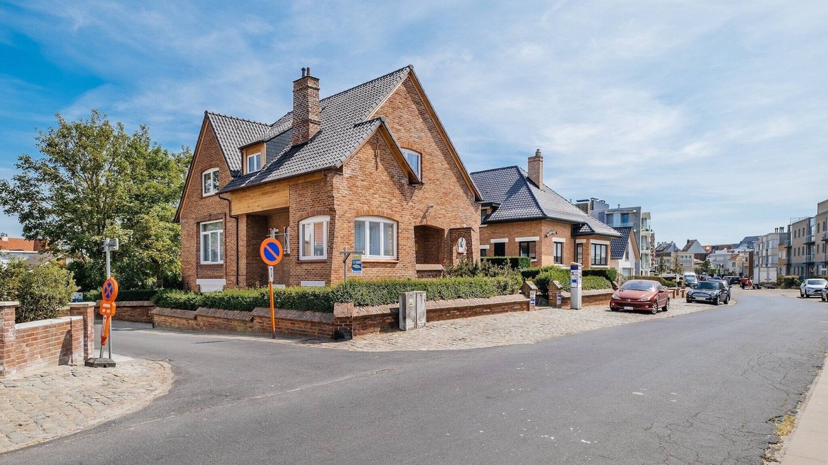 Koksijde-Bad Villa | Villa in Koksijde with Sunny Garden
