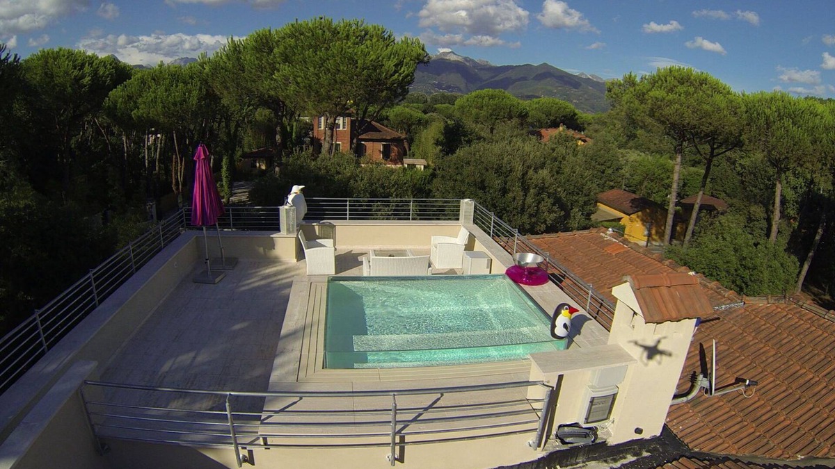 Ronchi Villa | Villa in Marina Dei Ronchi with 7 bedrooms sleeps 14