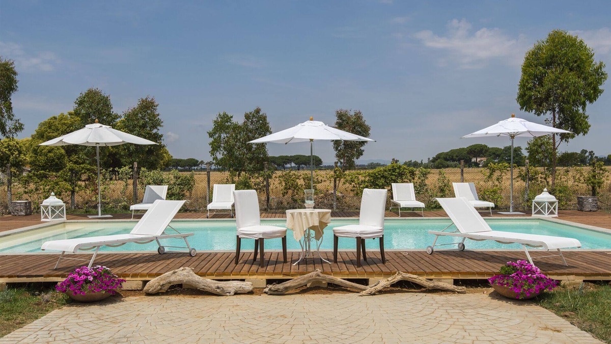 Marina Velca Villa | Villa in Marina Velca with 11 bedrooms sleeps 24