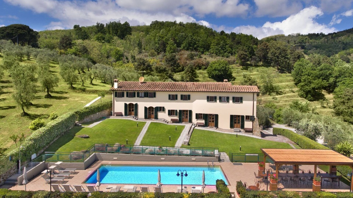 Montecatini Val di Cecina Villa | Villa in Montecatini with 11 bedrooms sleeps 22