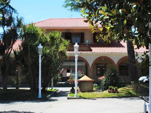 Castro Villa | Villa in Narón near Pantín Beach & Golf