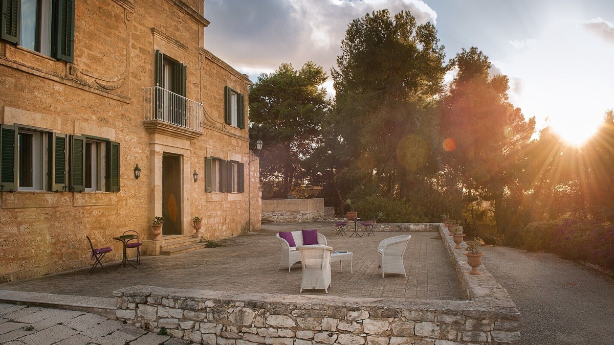 Paceco Villa | Villa in Paceco with Pool and Countryside Views