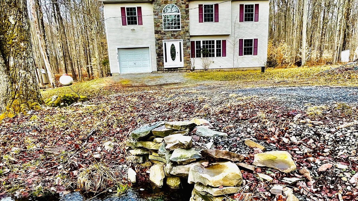 Pocono Lake Villa | Villa in Poconos mountains