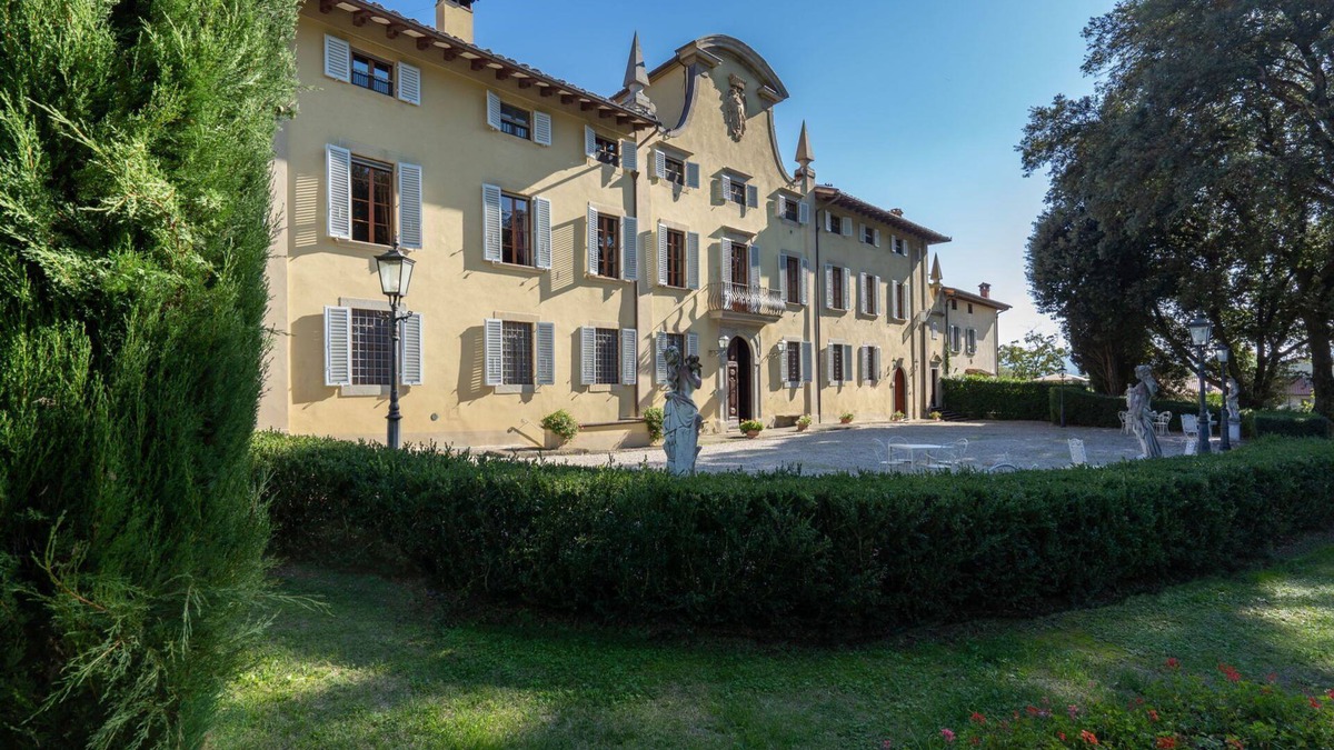 Ronta Villa | Villa in Ronta with 13 bedrooms sleeps 26