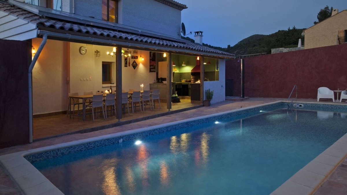 Roquebrun Villa | Villa in Roquebrun with Heated Pool & Terrace