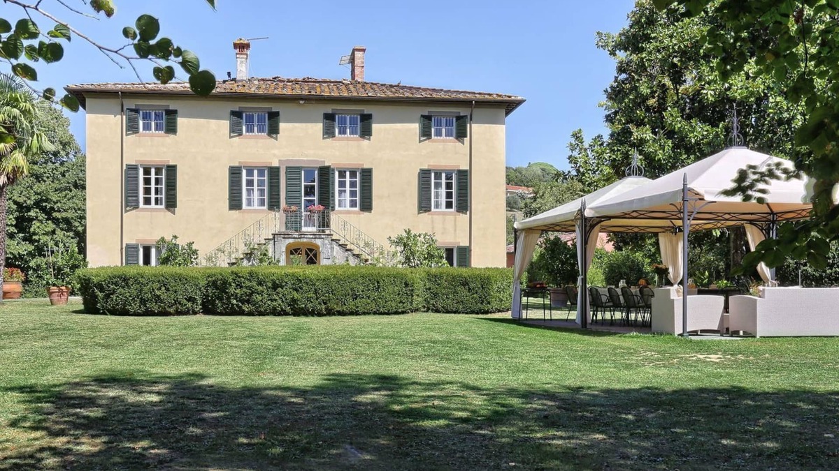 Lucca Villa | Villa in San Concordio Di Moriano with 6 bedrooms sleeps 12